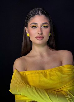 Valery - puta in Hong Kong Photo 1 of 8