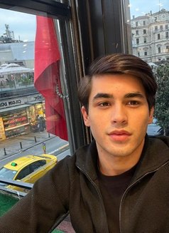 Valid - Male escort in İstanbul Photo 1 of 7