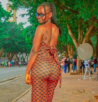 Vall - companion in Nairobi
