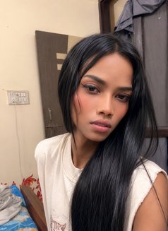 liyanaa - Acompañante transexual in New Delhi Photo 12 of 14