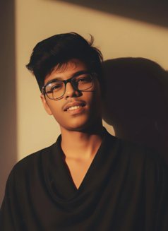Vamshi - Acompañantes masculino in Hubballi Photo 1 of 3