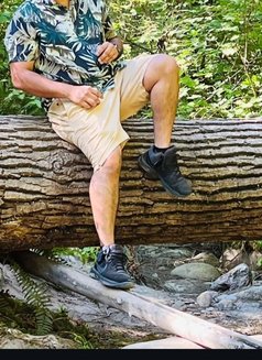 Vanboy - Male escort in Dubai Photo 1 of 2