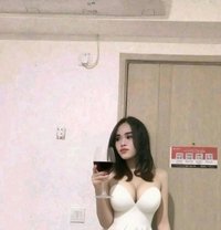 Vancca Ts - Intérprete transexual de adultos in Jakarta