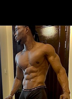 Vandam - Acompañantes masculino in Muscat Photo 3 of 9