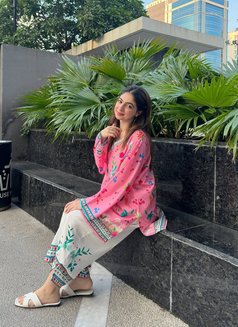 Vandana - escort in Ahmedabad Photo 3 of 8