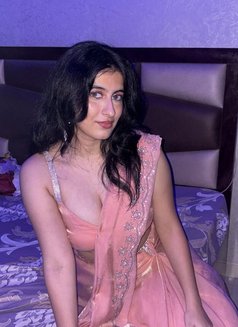 Vandana - escort in Lucknow Photo 4 of 5