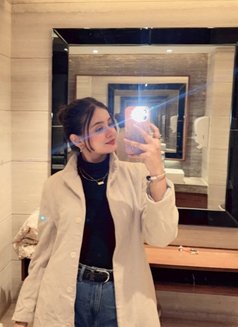 Vandana - escort in Mumbai Photo 2 of 3