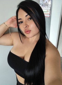 Vane - escort in Pattaya Photo 2 of 2