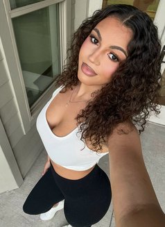 Vanessa - puta in Brussels Photo 3 of 3