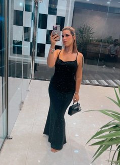 Vanessa - escort in Dubai Photo 1 of 12