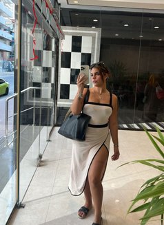 Vanessa - escort in Dubai Photo 5 of 12