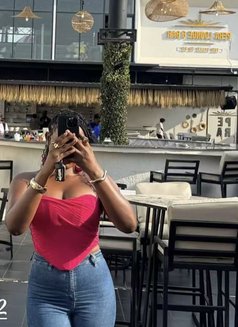 Vanessa - escort in Lomé Photo 2 of 2