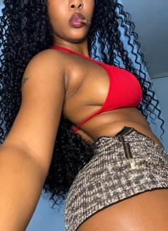 Vanessa - escort in Lagos, Nigeria Photo 4 of 8