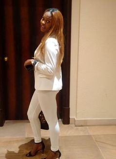 Vanessa White Abu Dhabi - escort in Abu Dhabi Photo 3 of 6