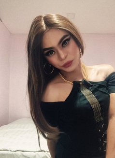 vanessaWorldwide Dominant Top - Transsexual escort in Singapore Photo 9 of 12