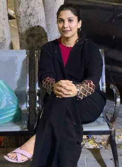 Vani - escort in Abu Dhabi Photo 1 of 2