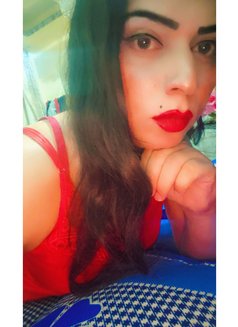 Vani - Transsexual escort in New Delhi Photo 3 of 3