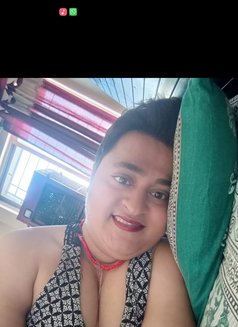 Vani - Transsexual escort in Pune Photo 3 of 5
