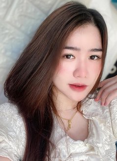 Vania - escort in Jakarta Photo 1 of 4