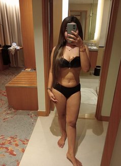 Vania Linn - puta in Jakarta Photo 7 of 10