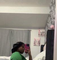 Vanilla - escort in Accra