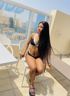 Vanni - escort in Muscat Photo 1 of 3