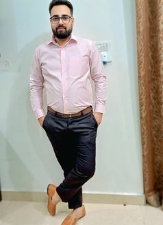 Vansh - Acompañantes masculino in Noida Photo 2 of 4