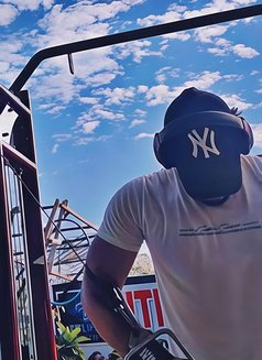 Vansh - Male escort in Pune Photo 5 of 7