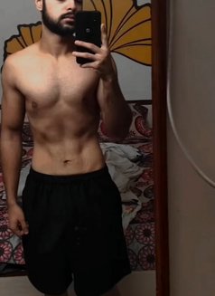 Vansh Namdev - Intérprete masculino de adultos in New Delhi Photo 4 of 7