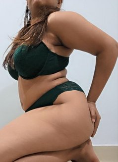 Vanshika 24 Independent, Elegant 🥰 - escort in New Delhi Photo 6 of 11