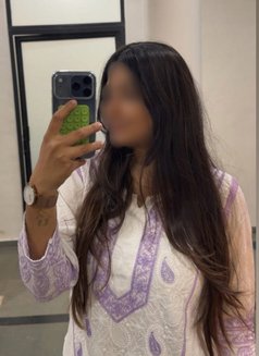Vanshika꧁𓆩cam & Real Meet 𓆪꧂ - escort in Mumbai Photo 1 of 3