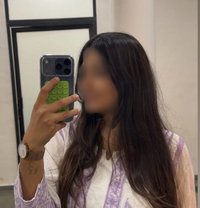 Vanshika꧁𓆩cam & Real Meet 𓆪꧂ - escort in Mumbai