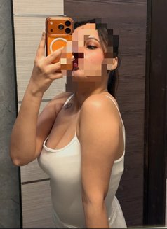 Vanshika Full Sarvice in Bad - escort in Noida Photo 2 of 3