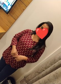 Vanshika Full Sarvice In - escort in Noida Photo 2 of 3