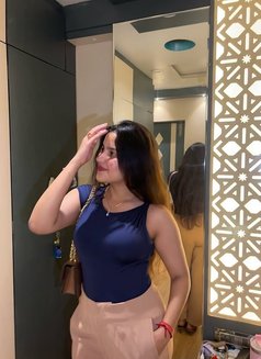 Vanshika - escort in Ahmedabad Photo 3 of 5