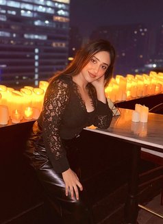 Vanshika - escort in Ahmedabad Photo 2 of 5