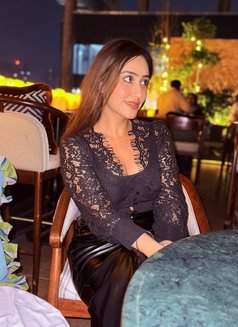 Vanshika - escort in Ahmedabad Photo 3 of 5