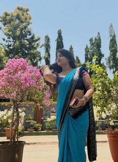 Vanshika - escort in Chennai Photo 1 of 3