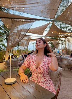 Vanshika - escort in Hyderabad Photo 6 of 8