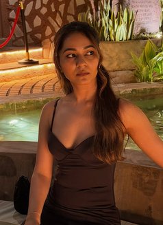 Vanshika - escort in Kolkata Photo 1 of 6