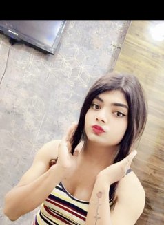 Vanshika - Transsexual escort in Gurgaon Photo 2 of 5