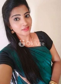 Vanshika Joshi - escort in Chennai Photo 1 of 2