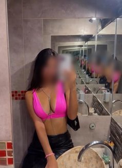 Vanshika Sood - escort in New Delhi Photo 4 of 5