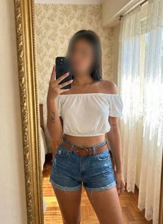 Vanshika Sood - escort in New Delhi Photo 5 of 5