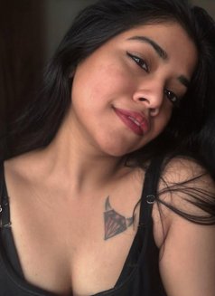 Vanya Cam Ana Real Meet - puta in Kathmandu Photo 1 of 2