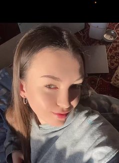 Varia - puta in Hong Kong Photo 4 of 5