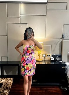 HOT Shivi YOUNG 21 YEARS Single indepent - puta in New Delhi Photo 4 of 4