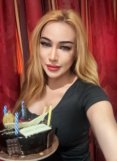 Sophia Hot Massage - Transsexual escort in Abu Dhabi Photo 16 of 16