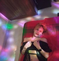 Varonika - Acompañantes transexual in New Delhi