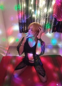 Varonika - Acompañantes transexual in New Delhi Photo 5 of 7